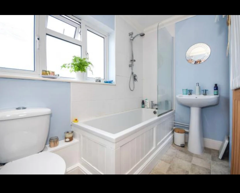 Bathroom before renovation